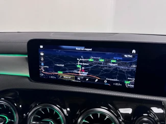 Mercedes-Benz CLA Image 8