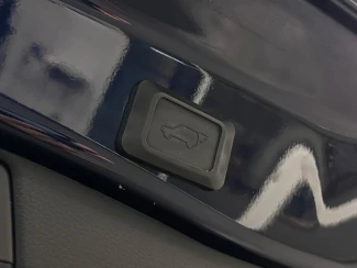 Toyota RAV4 Image 8