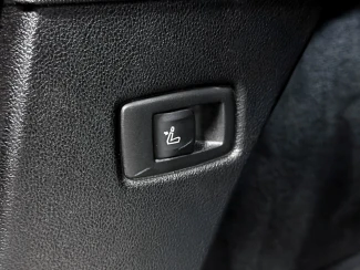 BMW 5 Series Image 8