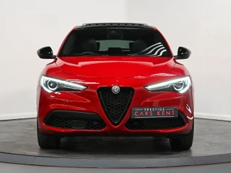 Alfa Romeo Stelvio Image 8