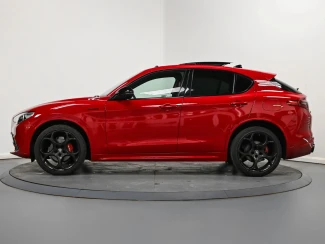 Alfa Romeo Stelvio Image 4