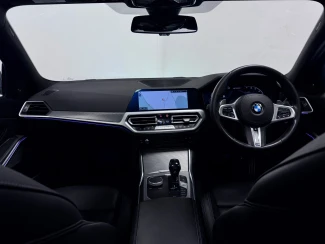 BMW 3 Series Image 2