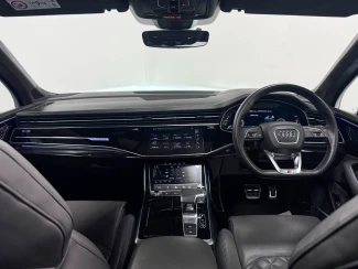 Audi Q7 Image 2