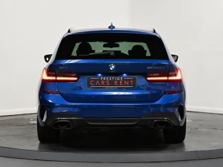 BMW 3 Series Image 6