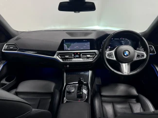 BMW 3 Series Image 2