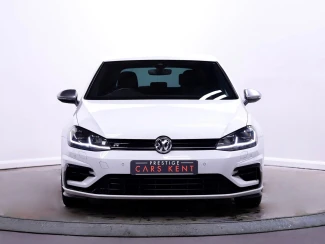 Volkswagen Golf Image 8