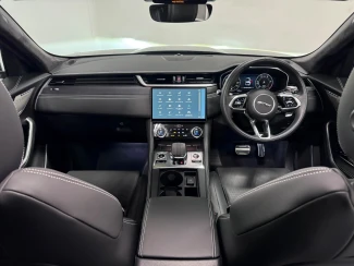 Jaguar F-PACE Image 2