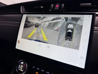 Jaguar F-PACE Image 8