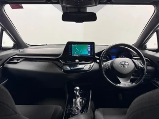 Toyota C-HR Image 2