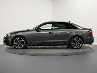 Audi A4 Image 4