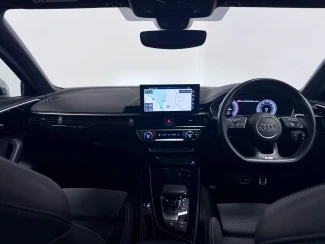 Audi A4 Image 2