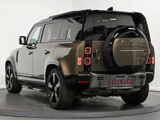 Land Rover Defender 110 Image 3