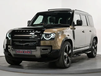 Land Rover Defender 110 Image 6