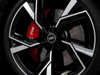 Audi RS6 Avant Image 7