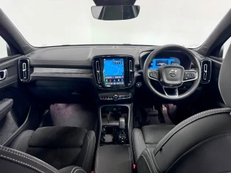 Volvo XC40 Image 2