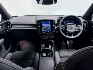 Volvo XC40 Image 2