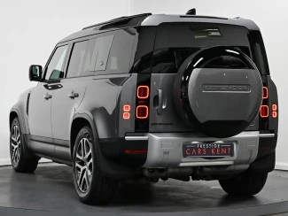 Land Rover Defender 110 Image 3