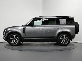 Land Rover Defender 110 Image 4