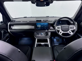 Land Rover Defender 110 Image 2
