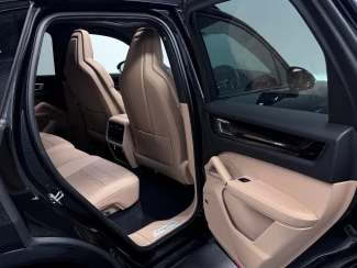Porsche Cayenne Image 8
