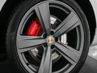 Porsche Macan Image 8