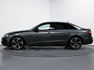 Audi A4 Image 4