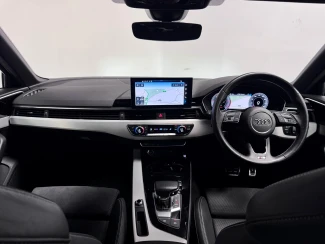 Audi A4 Image 2