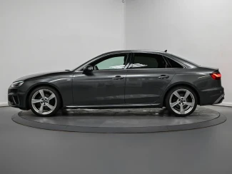 Audi A4 Image 4