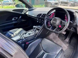 Audi R8 Image 2