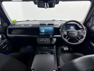 Land Rover Defender 110 Image 2