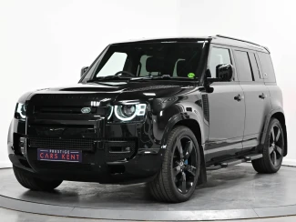 Land Rover Defender 110 Image 6