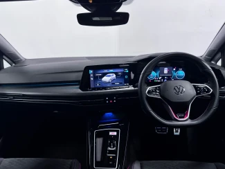 Volkswagen Golf Image 2