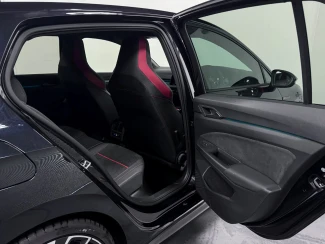 Volkswagen Golf Image 8