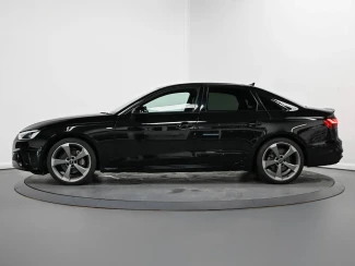 Audi A4 Image 4