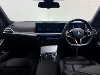 BMW 3 Series Image 2