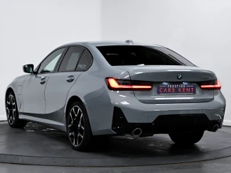 BMW 3 Series Image 3