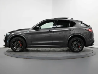 Alfa Romeo Stelvio Image 4