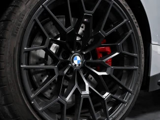 BMW M4 Image 8