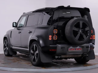 Land Rover Defender 110 Image 3