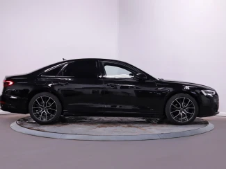 Audi A8 Image 8