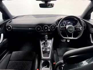 Audi TT Image 2