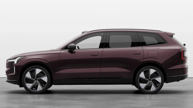 Volvo EX90 from Ray Chapman Motors