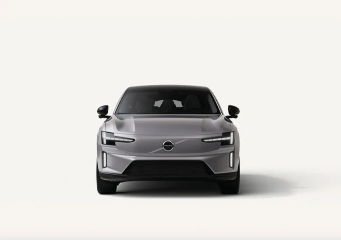 Volvo ES90: A New Standard for Electric Luxury Saloon Driving