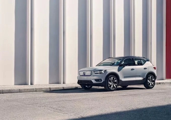 Volvo Cars launches fully electric Volvo XC40 Recharge as part of new electrified car line