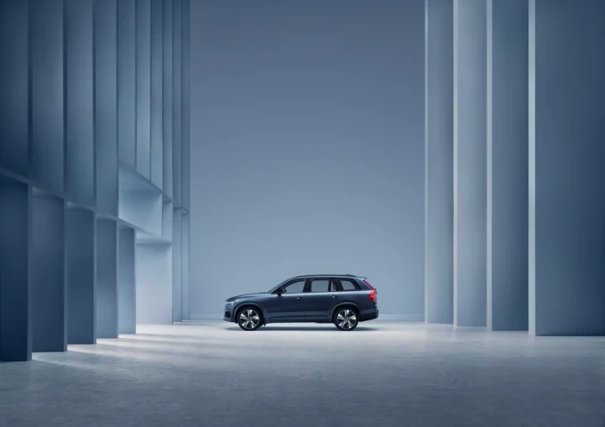 Volvo Car UK announces pricing and specification details for the new XC90 flagship hybrid SUV