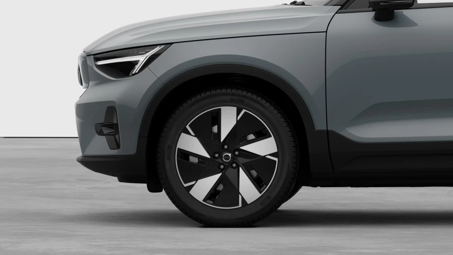imgi_18_exterior-studioDetails-wheel_FEE6A609A65BBA2A880493332B04D69BEBE2655A.png
