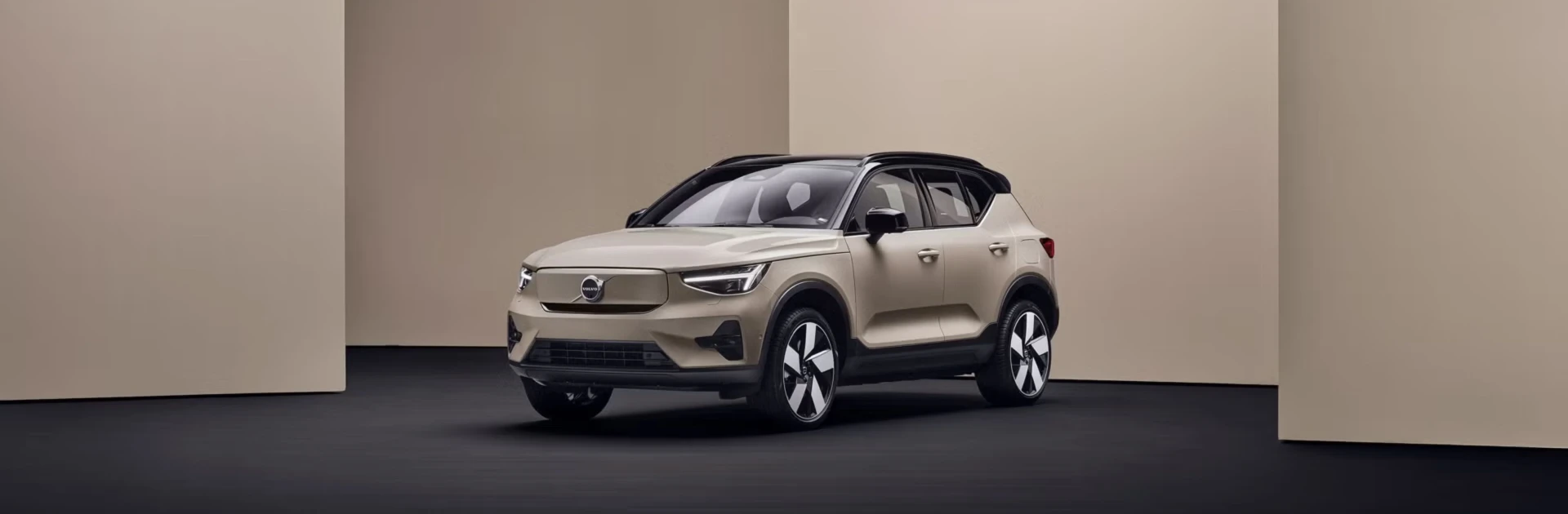 Volvo EX40