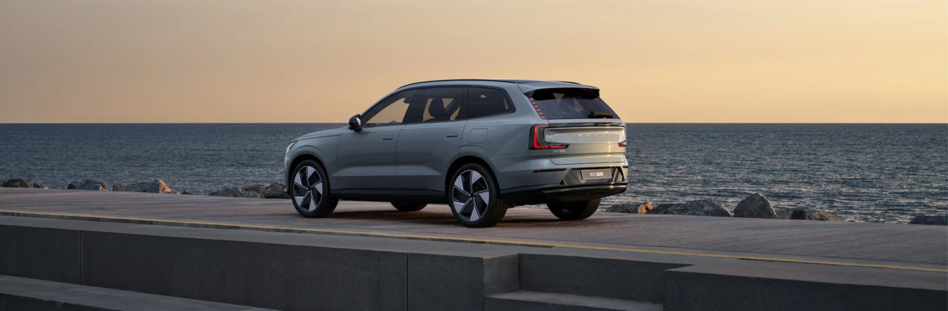 Volvo EX90
