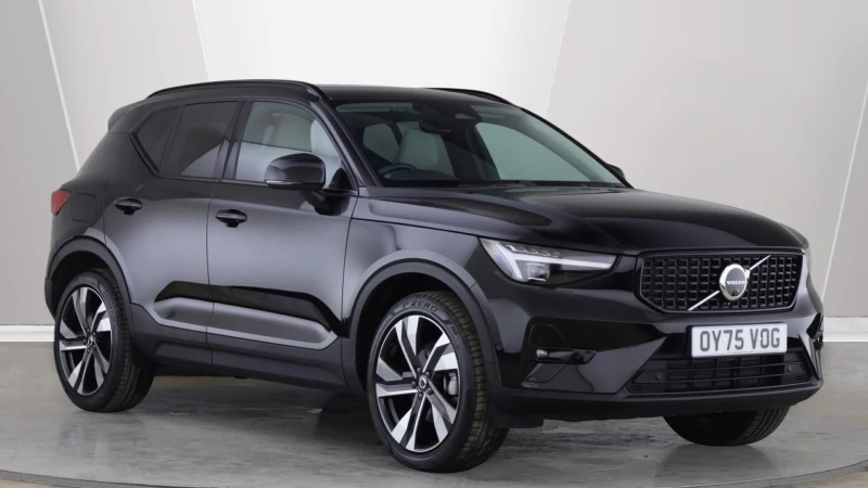 2025 Volvo XC40