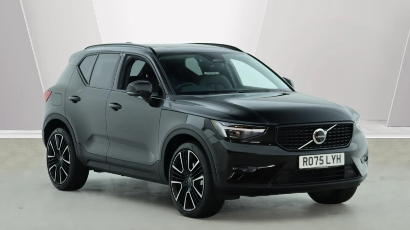 2025 Volvo XC40
